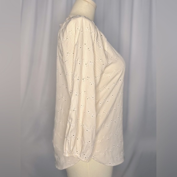 Loft Smocked Shoulder Pale Yellow Eyelet Women's Blouse (641) - Picture 4 of 12